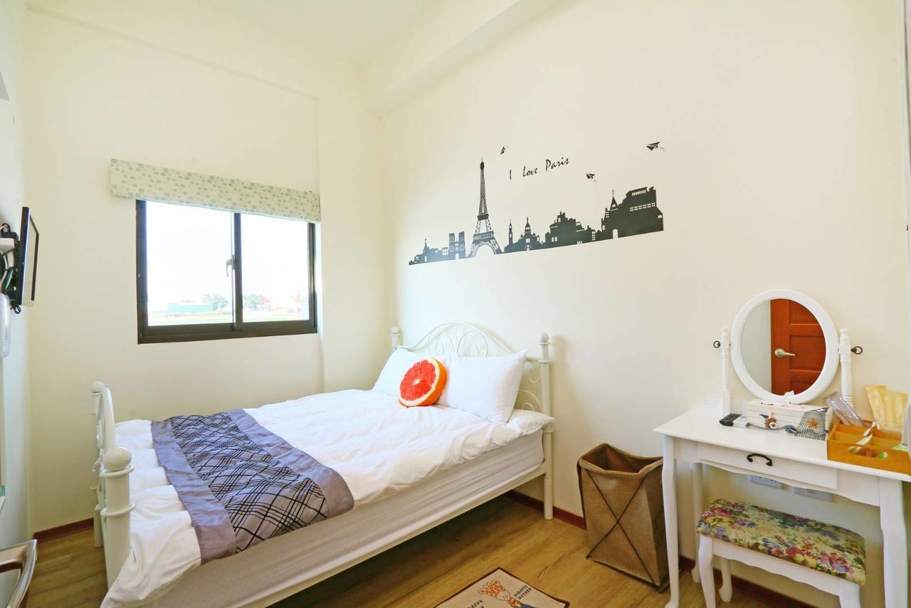 Birds Flower B&B Wujie Bagian luar foto
